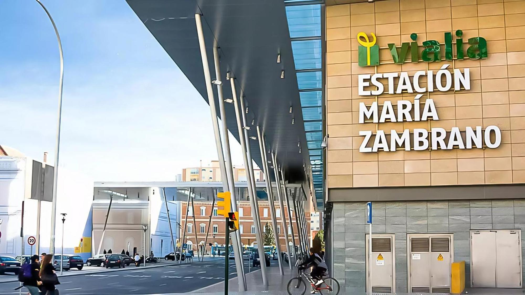Estudio Maria Zambrano A Pasos De La Estacion Малага Экстерьер фото